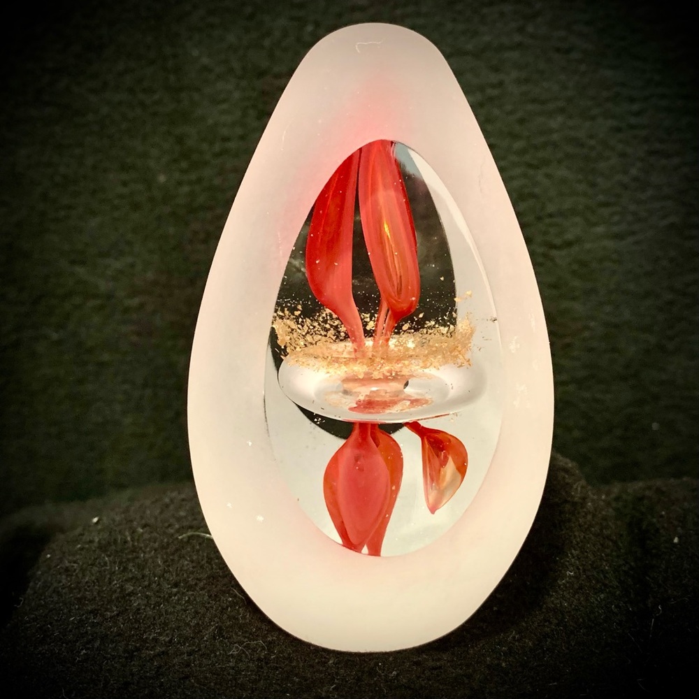 🔍Svaja Art Glass Paperweight – Fire Lampwork Frosted Cut Glass Ring🔥